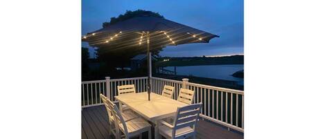 تناول الطعام بالخارج