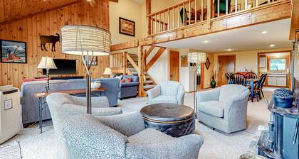 Charming Resort Condo w/ Amazing Views, Fast WiFi & Perfect Location
