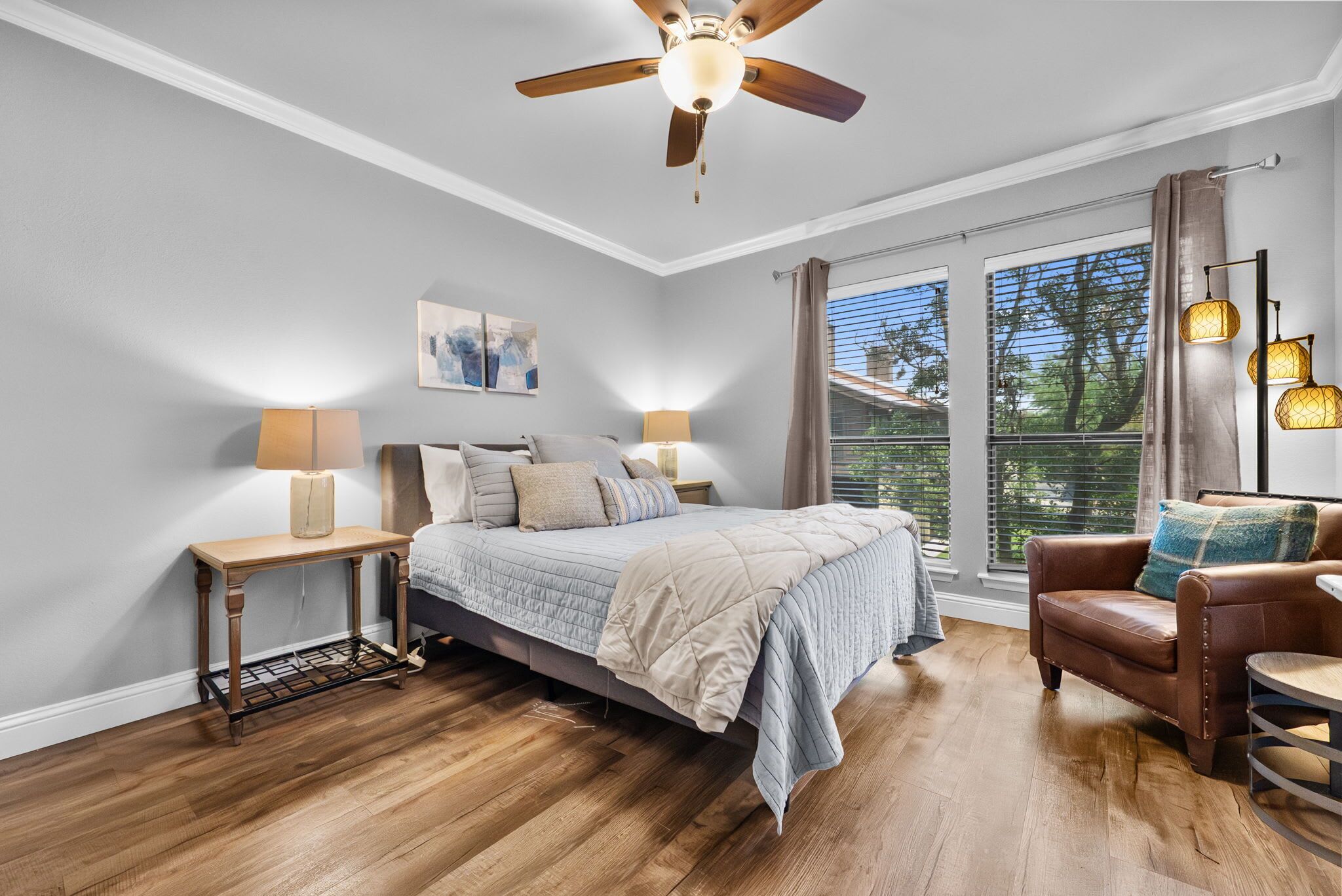 2 室のベッドルーム、アイロン / アイロン台、WiFi、ベッドシーツ