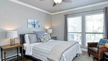 2 bedrooms, iron/ironing board, WiFi, bed sheets