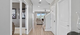 Luxury 5BR/5BA Villa with Spacious Outdoor Patio near Disney & Universal Parks