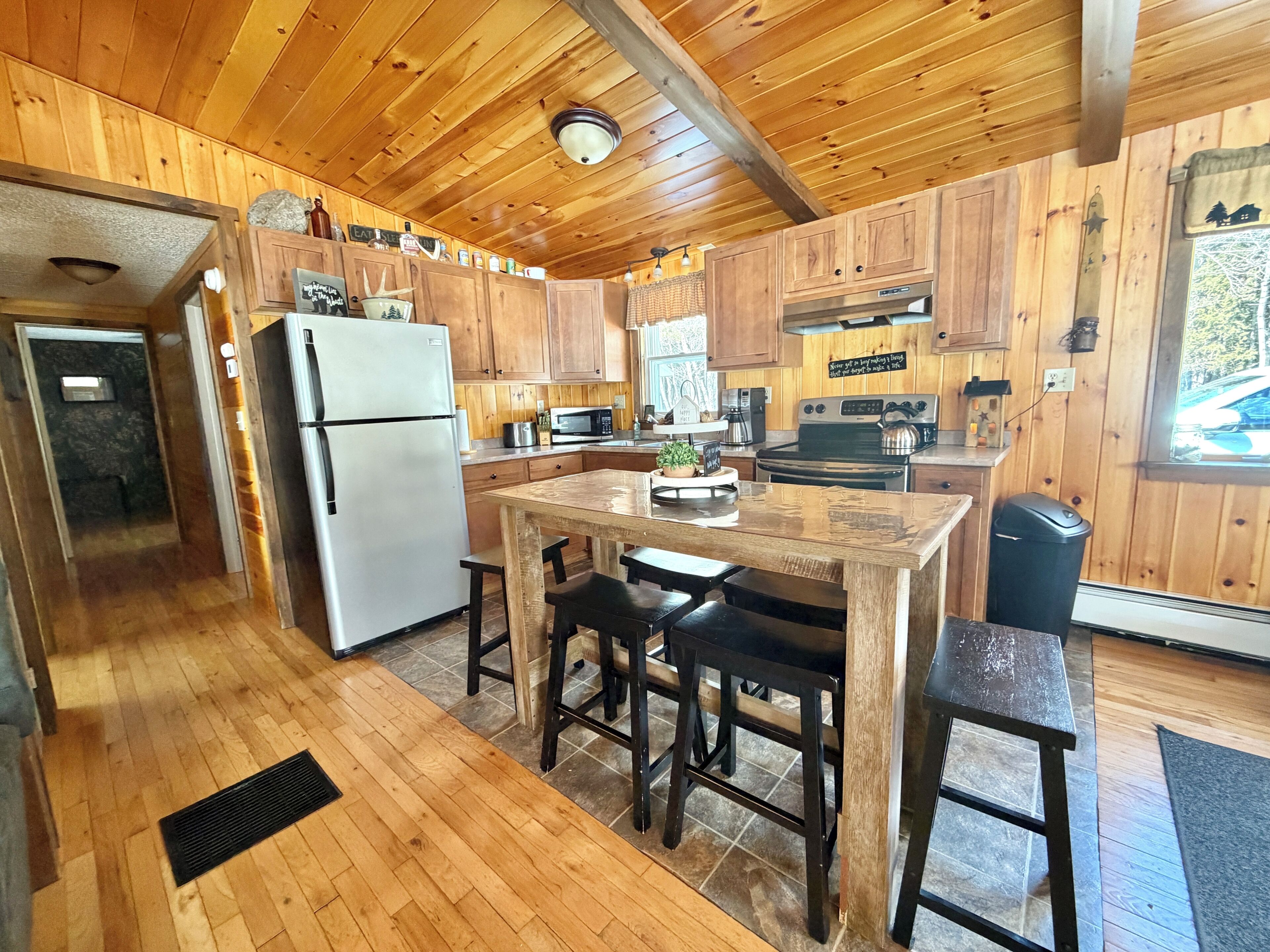 雪櫃、微波爐、焗爐、爐具