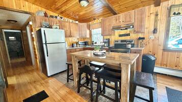 冰箱、微波炉、烤箱、炉灶