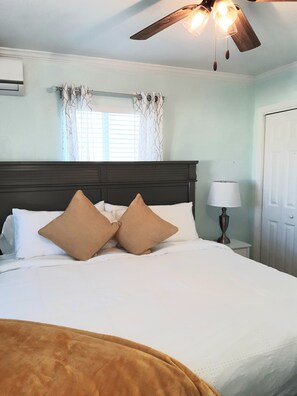 3 chambres, fer et planche à repasser, Wi-Fi gratuit, draps fournis