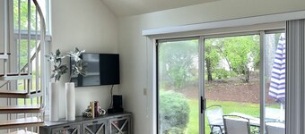 Sunlit townhome at Ocean Edge Resort in Brewster- central A/C, pool privilege's