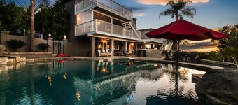 Paradise Hilltop Escape: GameRoom/PoolSlide/Pool/EVCharger/Volleyball/Basketball