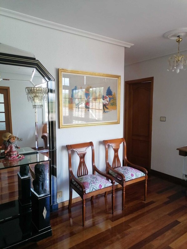 TV, fireplace - Remarkable 6-Bed Villa in Lobios (Lobios)