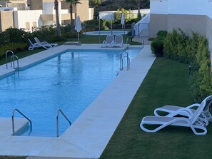 Unclassified image, 2 of 44, button