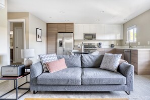 TV, stereo - Charming Campbell 1BR w/ W/D, Pool, Gym, walk to WF + TJ, by Blueground (South Bay)