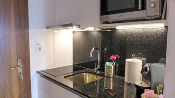 Fridge, microwave, toaster, highchair