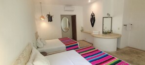 1 chambre, coffres-forts dans les chambres, bureau