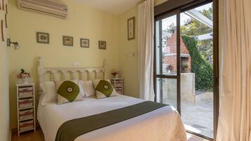 2 Schlafzimmer, BĂŒgeleisen/BĂŒgelbrett, kostenloses WLAN, BettwĂ€sche