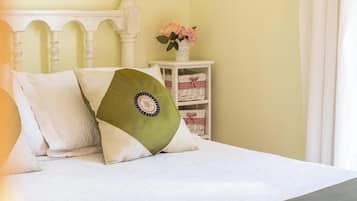 2 makuuhuonetta, silitysrauta/-lauta, ilmainen Wi-Fi, vuodevaatteet