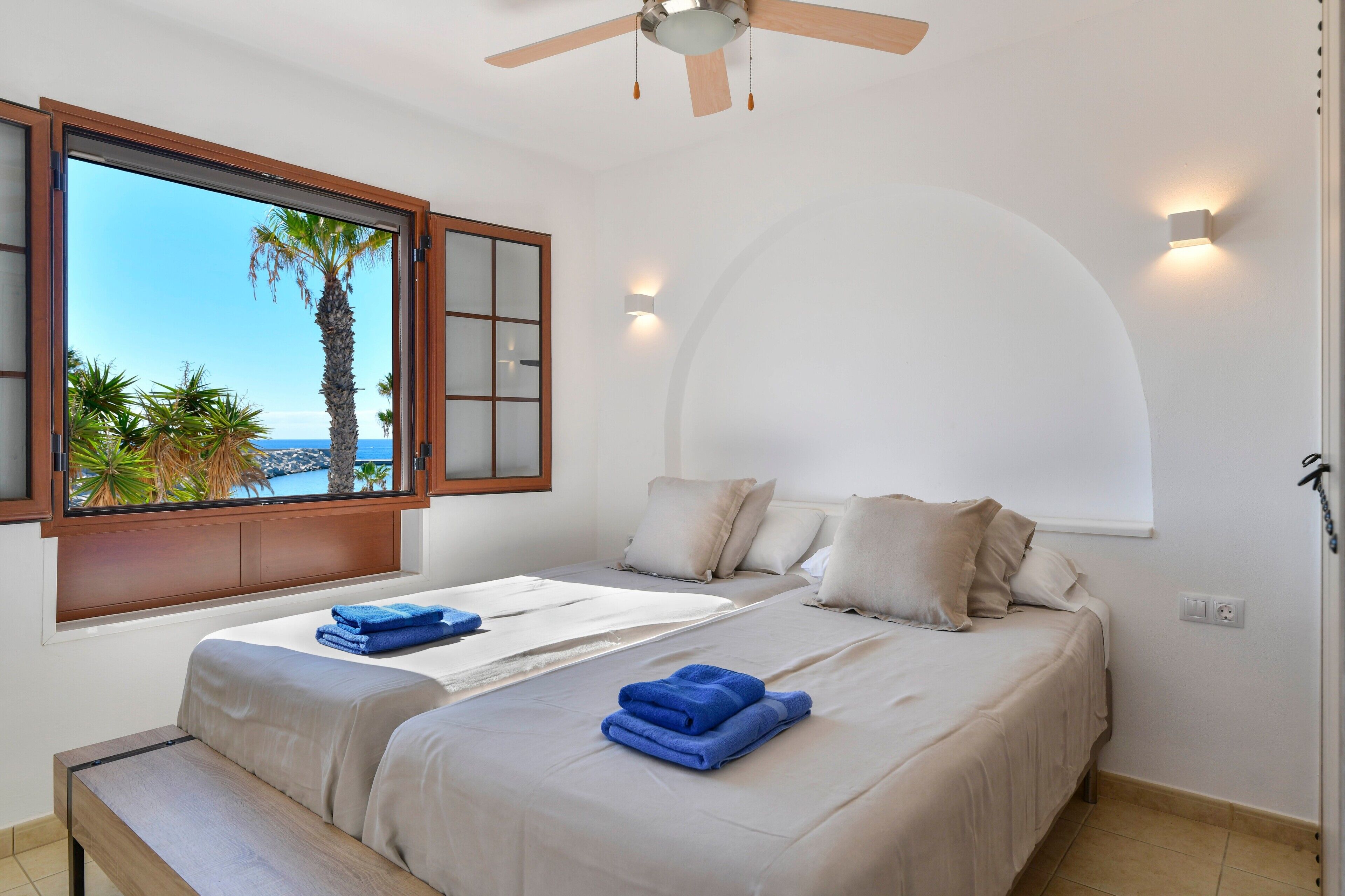 3 dormitorios, tabla de planchar con plancha, wifi gratis y ropa de cama