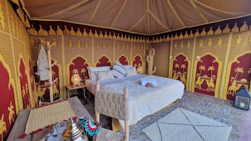 Caidal Tent | In-room safe, free WiFi, bed sheets