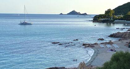 Super Appartement Bord DE MER Avec Piscine