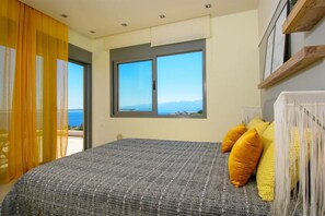 2 bedrooms, iron/ironing board, travel cot, free WiFi