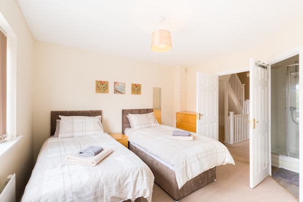 4 bedrooms, WiFi