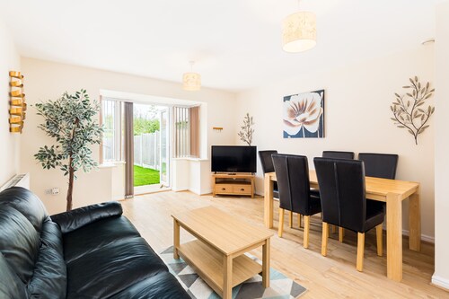 Great 4 bed house in Black Country