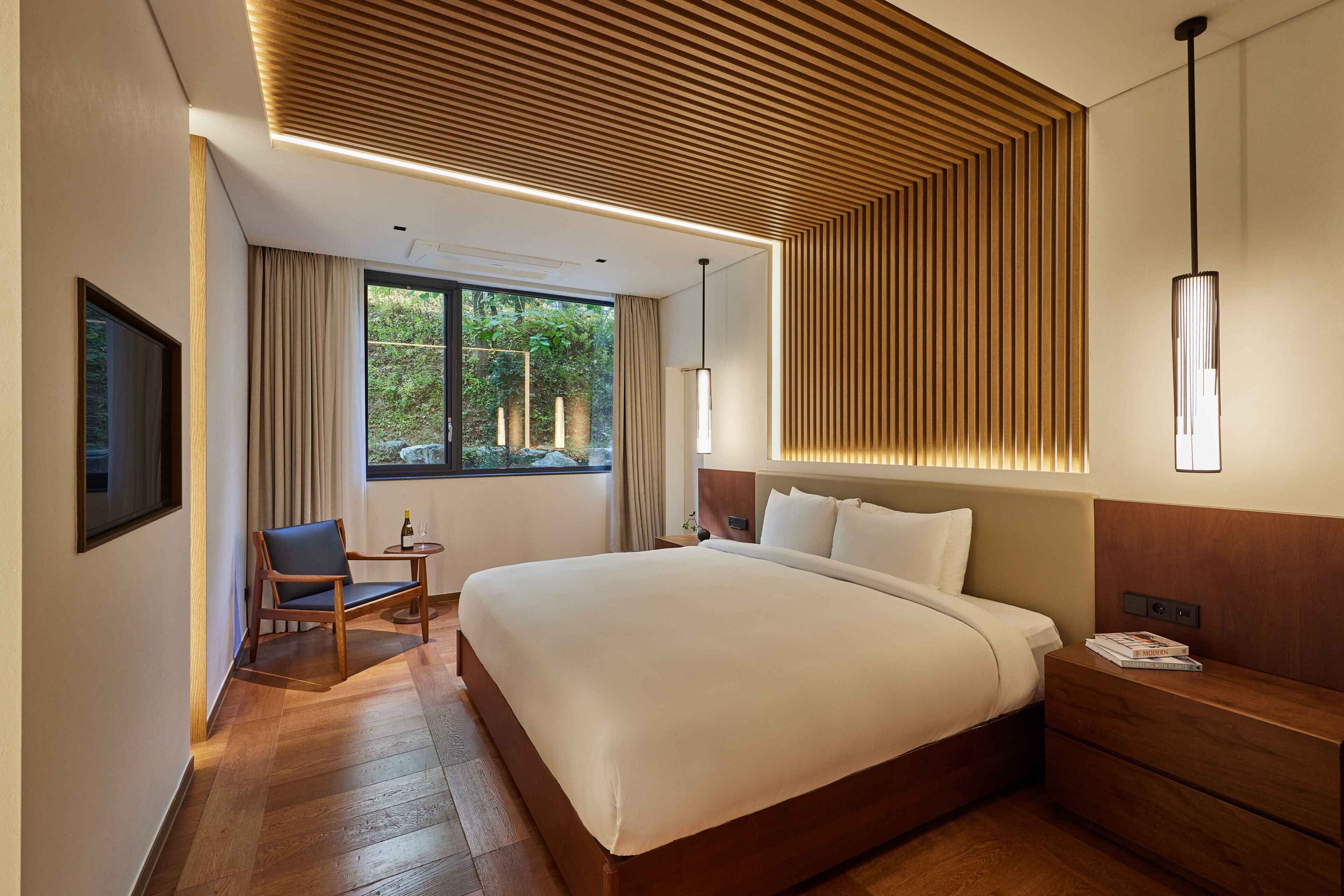 Pine Family Suite (Based on 6 Guests, Additional costs be paid on-site) | Ropa de cama de alta calidad y decoración personalizada 