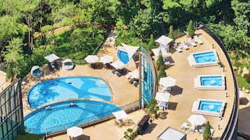 Indoor pool, outdoor pool