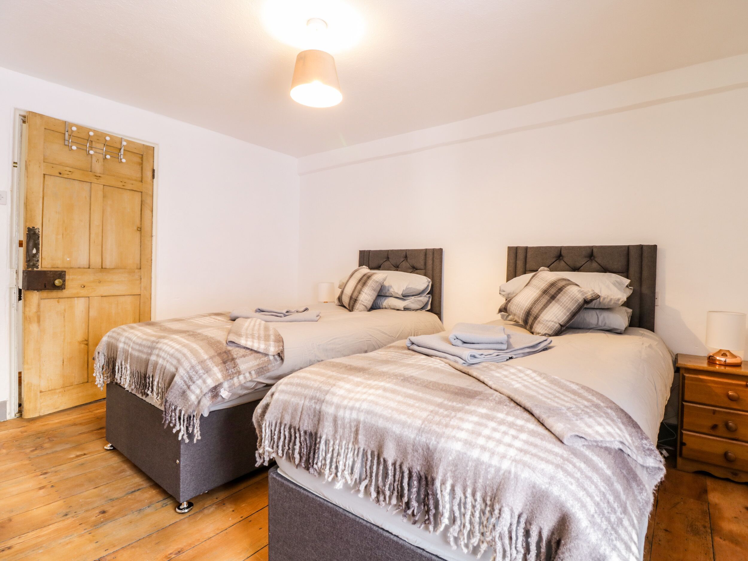 Cottage | 3 bedrooms, individually decorated, individually furnished, free WiFi