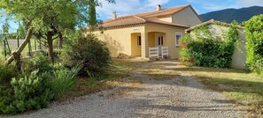 Exterior - ARDECHE. "L'AMANDIER" GITE (3Etoiles) Près PRIVAS Calme - randos... visites. (veyras)