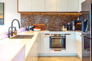 Fridge, microwave, oven, stovetop