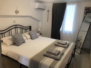 Casa, letti multipli | 2 camere, ferro/asse da stiro, Wi-Fi gratuito, lenzuola