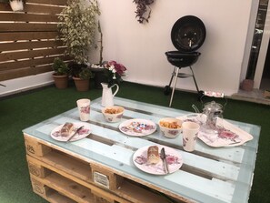 House, Multiple Beds | Garden