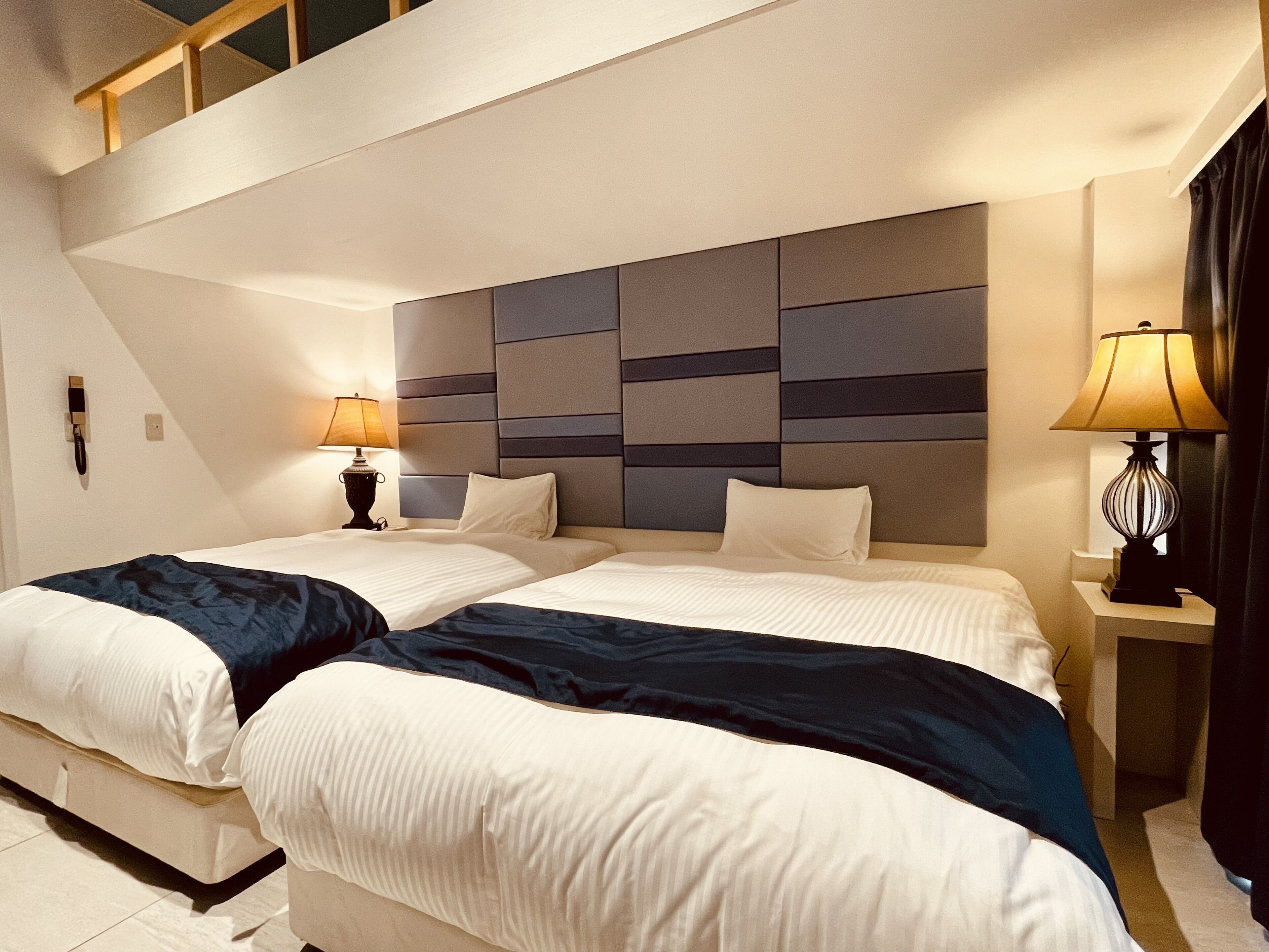 executive twin room, non smoking (b) | 1 bedroom, desk, iron/ironing board, free wifi