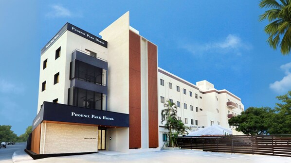 Exterior - Phoenix Park Hotel (Nago)