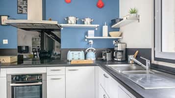 Réfrigérateur, micro-ondes, four, lave-vaisselle