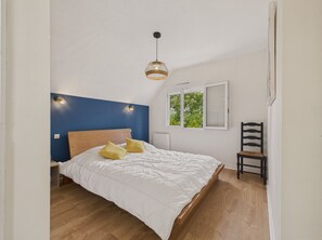 5 chambres, fer et planche à repasser, Wi-Fi gratuit