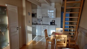 Dining - Vacation apartment 8 in the Villa Seegatt (Norderney)