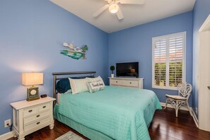 Unclassified image, 3 of 17, button - Enjoy your family vacation in this lovely home (Marco Island)