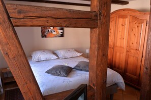 1 Schlafzimmer, Bügeleisen/Bügelbrett, Reisekinderbett, kostenloses WLAN
