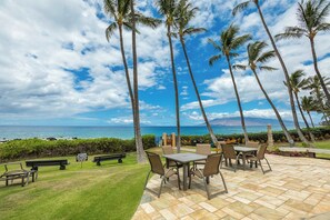 Outdoor dining - Wailea Ekahi 36B: Ground Floor, Lush Garden Views (Wailea)