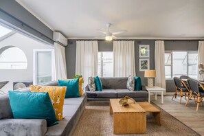 Superior Apartment, 3 Bedrooms, Partial Sea View, Oceanfront | Living area | 30-cm TV with satellite channels - Seaside Apartment @ Perna Perna Umdloti (eMdloti)