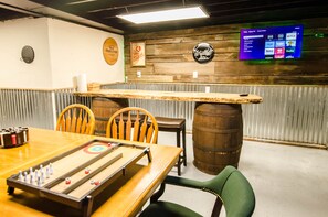 Games room - Sunset Porch-Sittin' Golf View, 4 bed, Bourbon Trail, Basement Bar/GameRm (Bardstown)