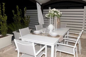 Outdoor dining - Trullo Orutra (Noci)