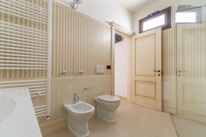 Room | Bathroom - 2412 Donna Fiora Antica Dimora Luxury - Suite Luxury (Alliste)