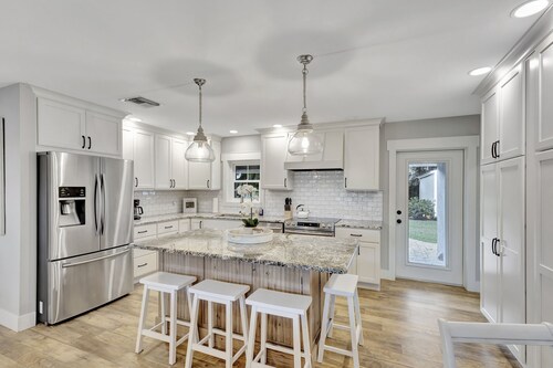 Hobe Sound Retreat - Minutes 2 Beach + Jupiter Island - Newly Renovated