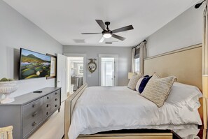 3 chambres, fer et planche à repasser, lit de bébé portatif