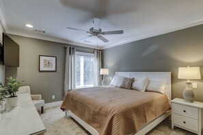 2 habitaciones, tabla de planchar con plancha, internet y ropa de cama 