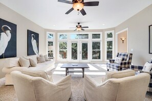 TV, DVD player, offices - The Lake Escape - On Beaver Lake - Sleeps 15 (Garfield)