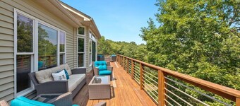 The Lake Escape - On Beaver Lake - Sleeps 15