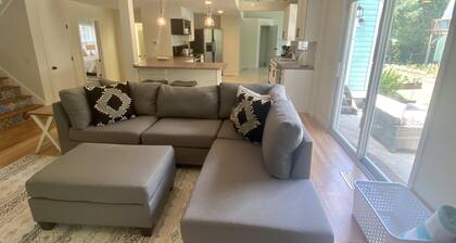 Peaceful private pool home dog friendly sleeps 8. large private lot fully fenced