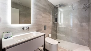Shower, hair dryer, towels - Ref. 335953 (Motril)