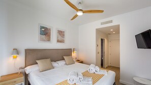2 slaapkamers, een strijkplank/strijkijzer, reisbedje, gratis wifi